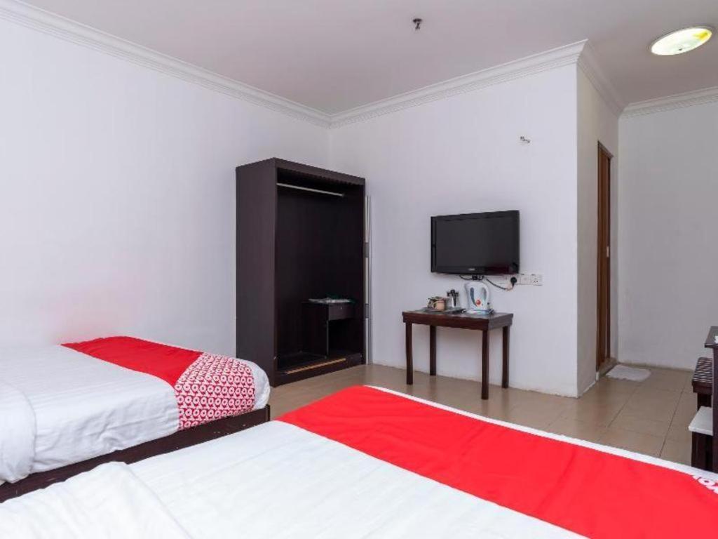Super Oyo 1114 Neo Pegasus Hotel Segamat Exteriör bild