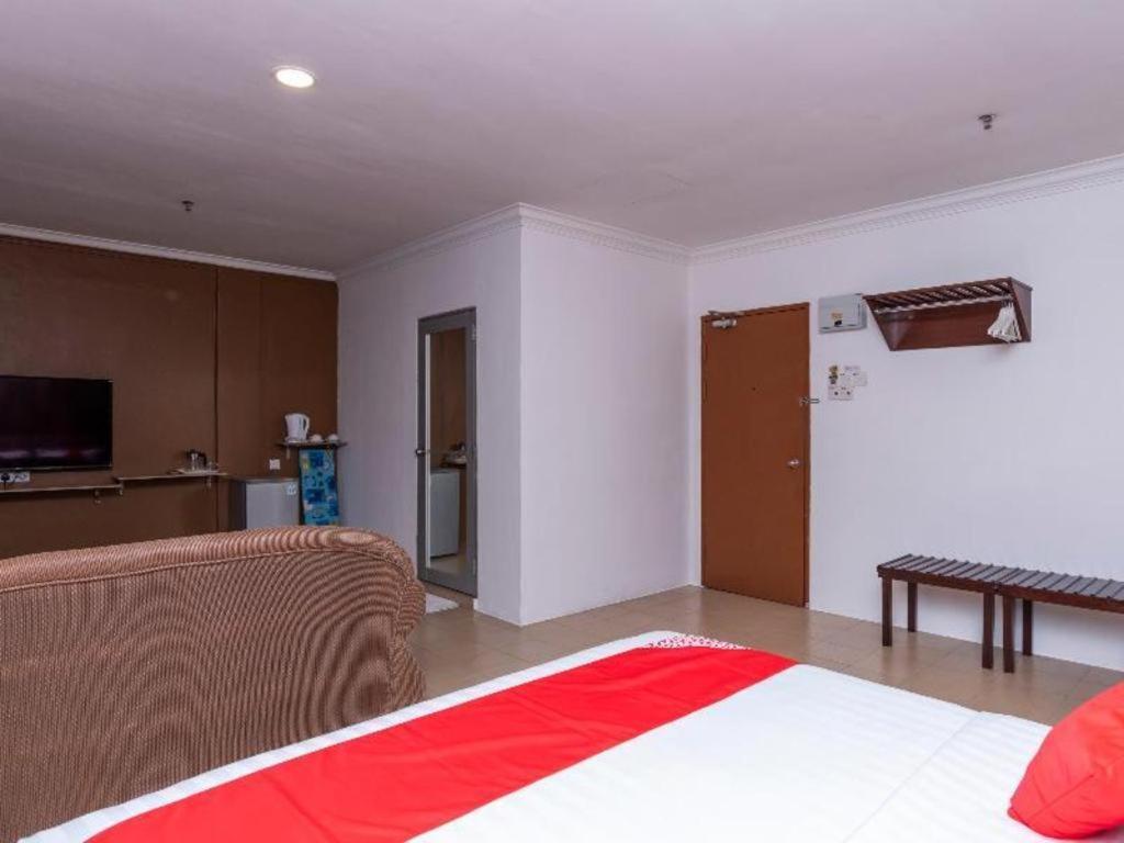 Super Oyo 1114 Neo Pegasus Hotel Segamat Exteriör bild