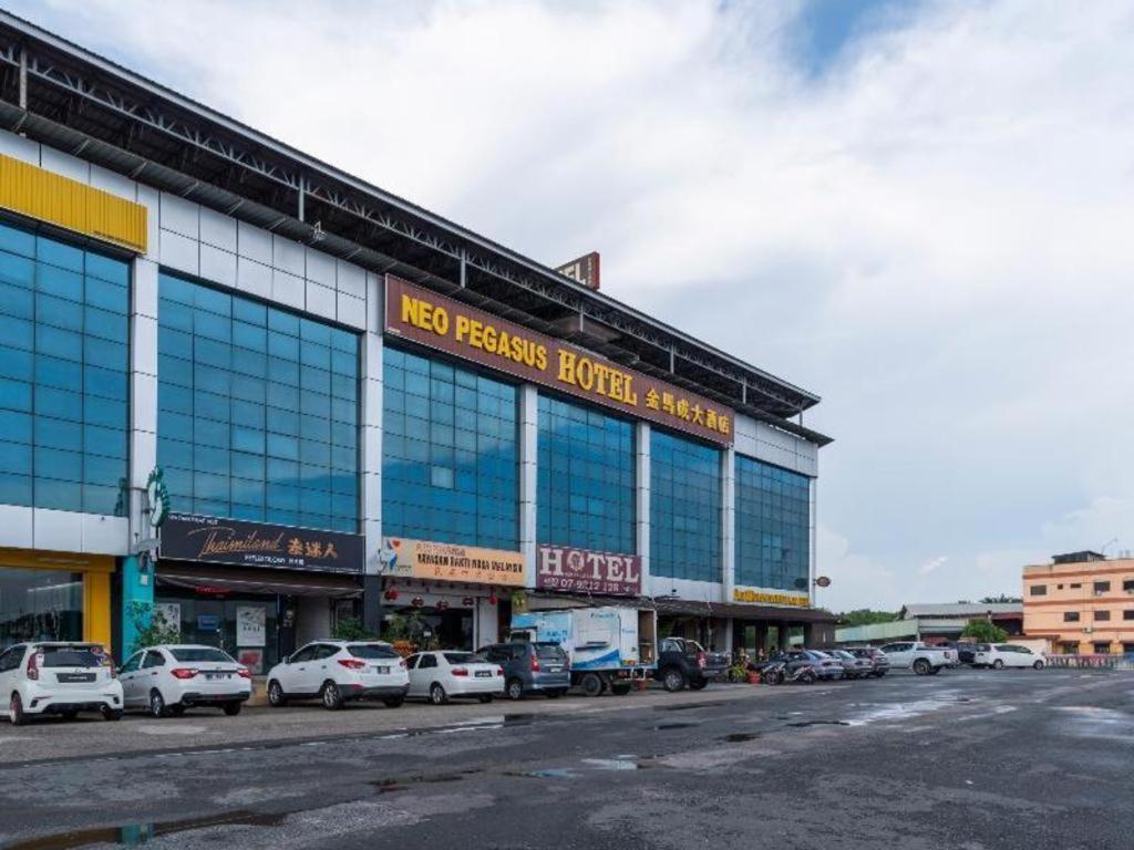 Super Oyo 1114 Neo Pegasus Hotel Segamat Exteriör bild