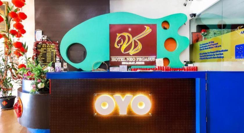 Super Oyo 1114 Neo Pegasus Hotel Segamat Exteriör bild