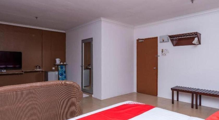 Super Oyo 1114 Neo Pegasus Hotel Segamat Exteriör bild