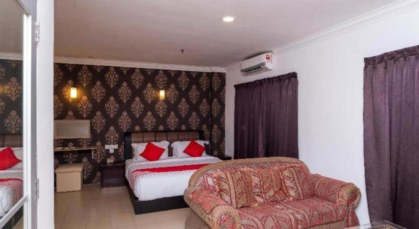 Super Oyo 1114 Neo Pegasus Hotel Segamat Exteriör bild