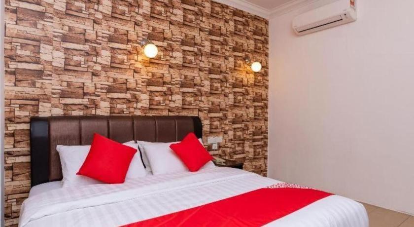 Super Oyo 1114 Neo Pegasus Hotel Segamat Exteriör bild