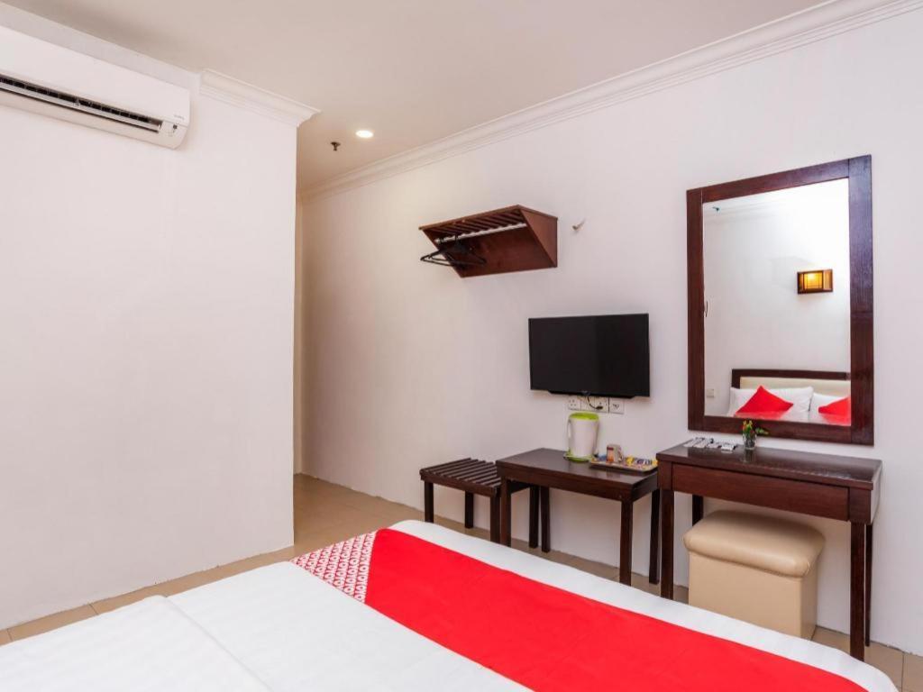 Super Oyo 1114 Neo Pegasus Hotel Segamat Exteriör bild