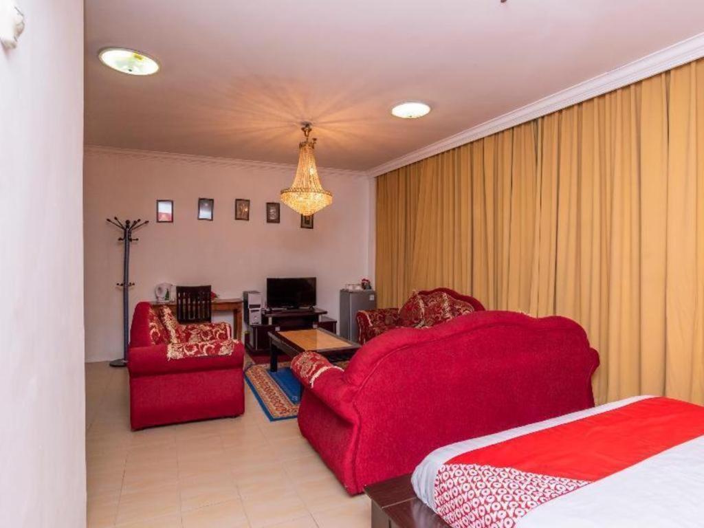 Super Oyo 1114 Neo Pegasus Hotel Segamat Exteriör bild