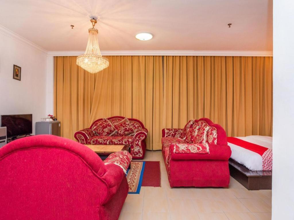Super Oyo 1114 Neo Pegasus Hotel Segamat Exteriör bild